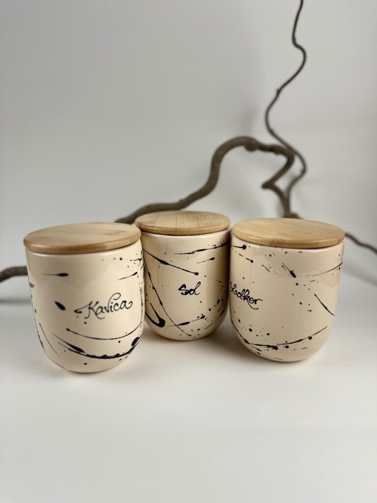 Doza z bambusovim pokrovom - Splash