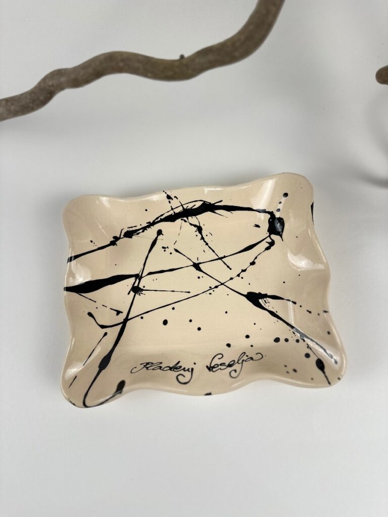 Mali pladenj - Splash