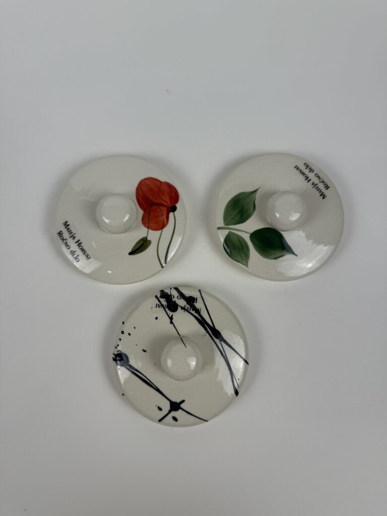 Bel keramični pokrov za doze S